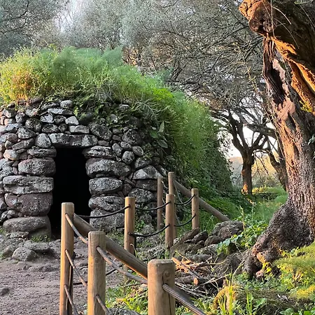 Muristene Pozzo Santa Cristina 別荘 *